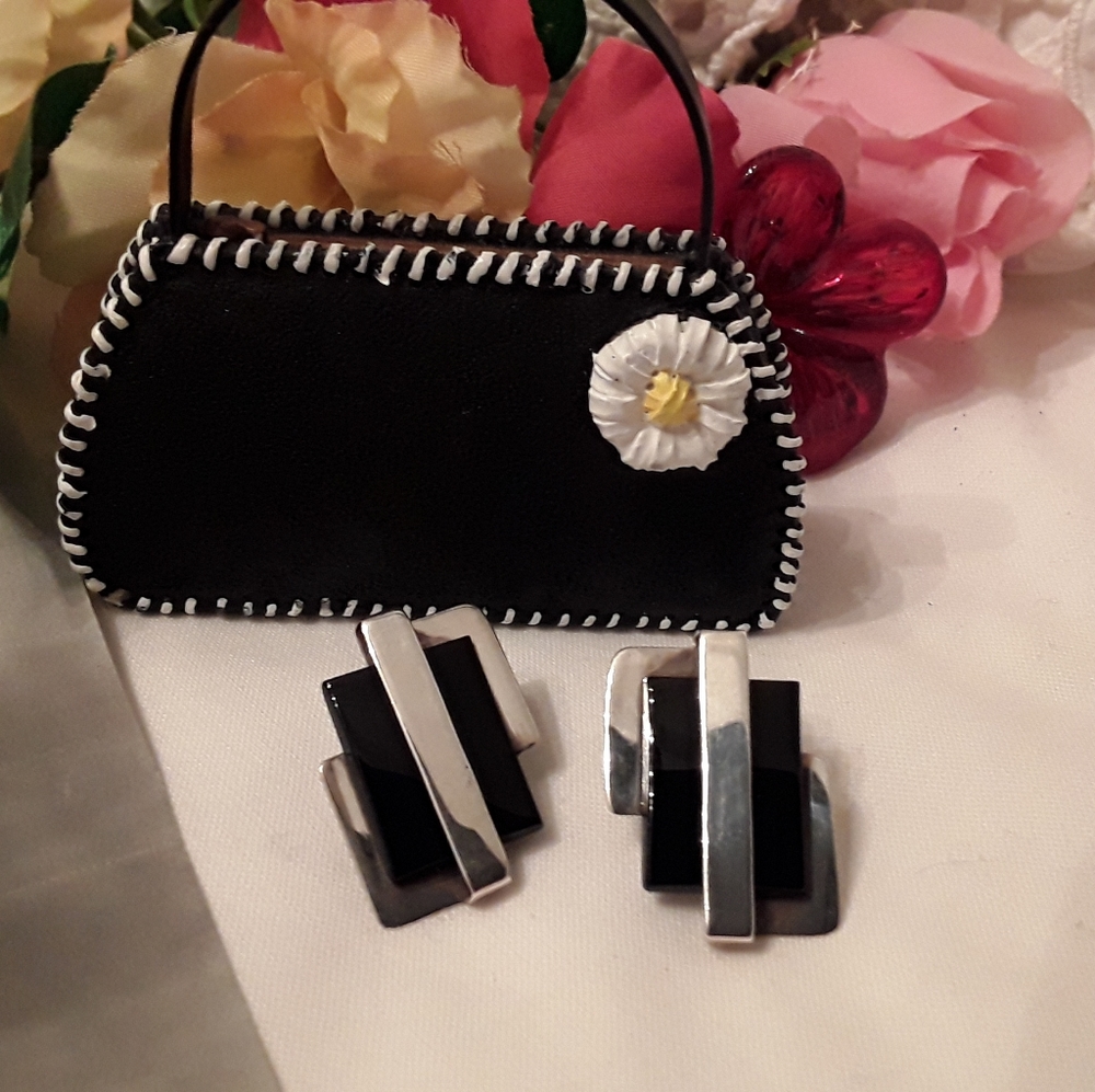 VTG. BEAUTIFUL SOLID 925 STERLING ONYX EARRINGS